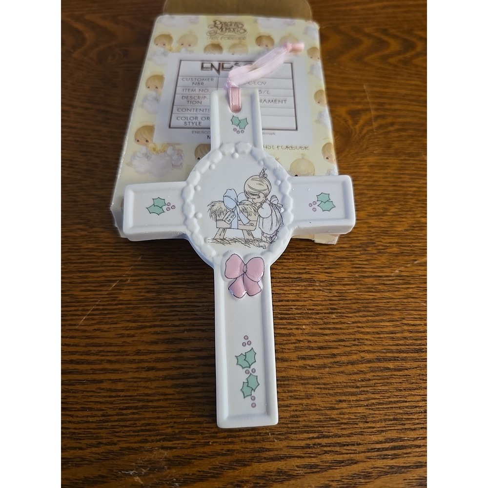 Precious Moment‎ Cross